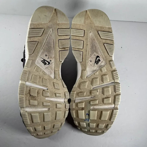 Nike Air Huarache Metallic Mahogany Athletic Shoes Sneakers Women's Size 9 - Picture 7 of 8